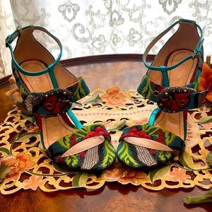 Beautiful classic Gucci heels